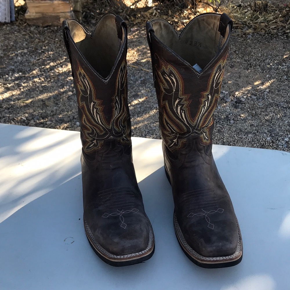 Men’s Cowboy boots size 10